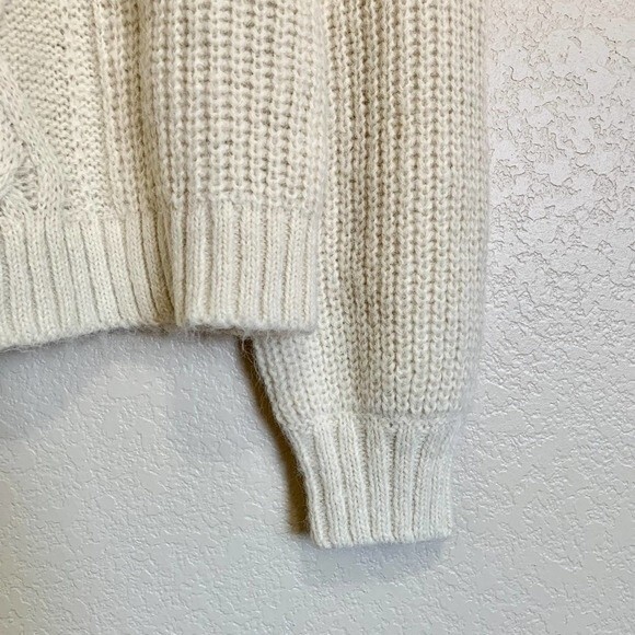 Levi's cream sweater alpaca blend Ava Cable Cream Long  sleeve sweater size M - Picture 7 of 9